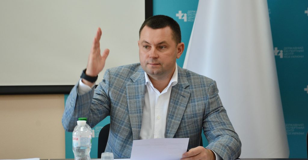 Навіть повітряна тривога, яка пролунала сьогодні під час засідання науково-технічної ради, не завадила ухваленню важливих рішень. Члени НЕР/НТР разом з директором Михайлом Бабенком перемістилися до найближчого укриття і продовжили розгляд питань порядку денного і надання рекомендацій на лікарські засоби та клінічні випробування.