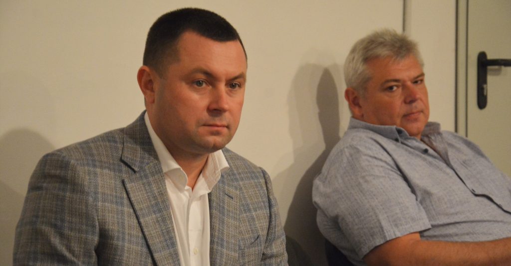 Навіть повітряна тривога, яка пролунала сьогодні під час засідання науково-технічної ради, не завадила ухваленню важливих рішень. Члени НЕР/НТР разом з директором Михайлом Бабенком перемістилися до найближчого укриття і продовжили розгляд питань порядку денного і надання рекомендацій на лікарські засоби та клінічні випробування.