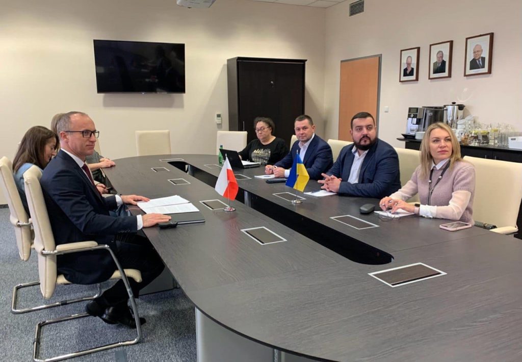 Делегація МОЗ України та Державного експертного центру у Варшаві: відбулася зустріч з керівництвом Управління реєстрації лікарських засобів, виробів медичного призначення та біоцидних препаратів Польщі