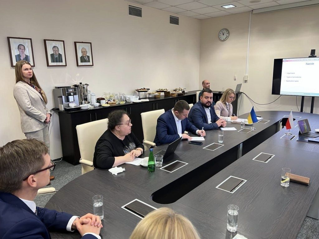 Делегація МОЗ України та Державного експертного центру у Варшаві: відбулася зустріч з керівництвом Управління реєстрації лікарських засобів, виробів медичного призначення та біоцидних препаратів Польщі