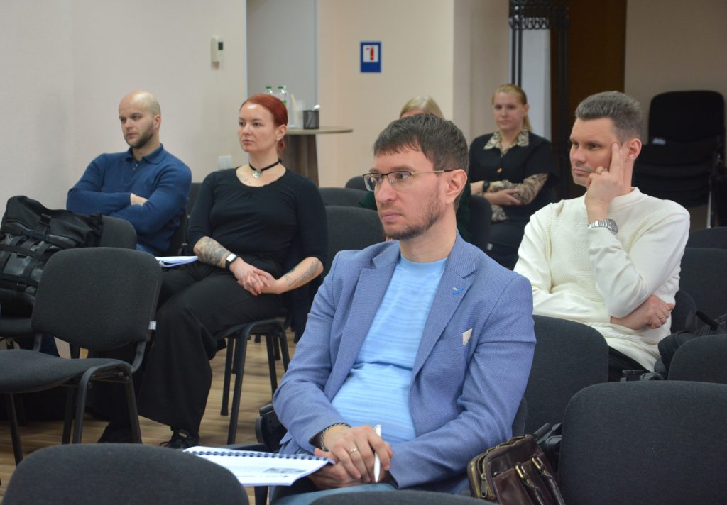 У ДЕЦ відбувся семінар-практикум, присвячений практичним аспектам фармаконагляду